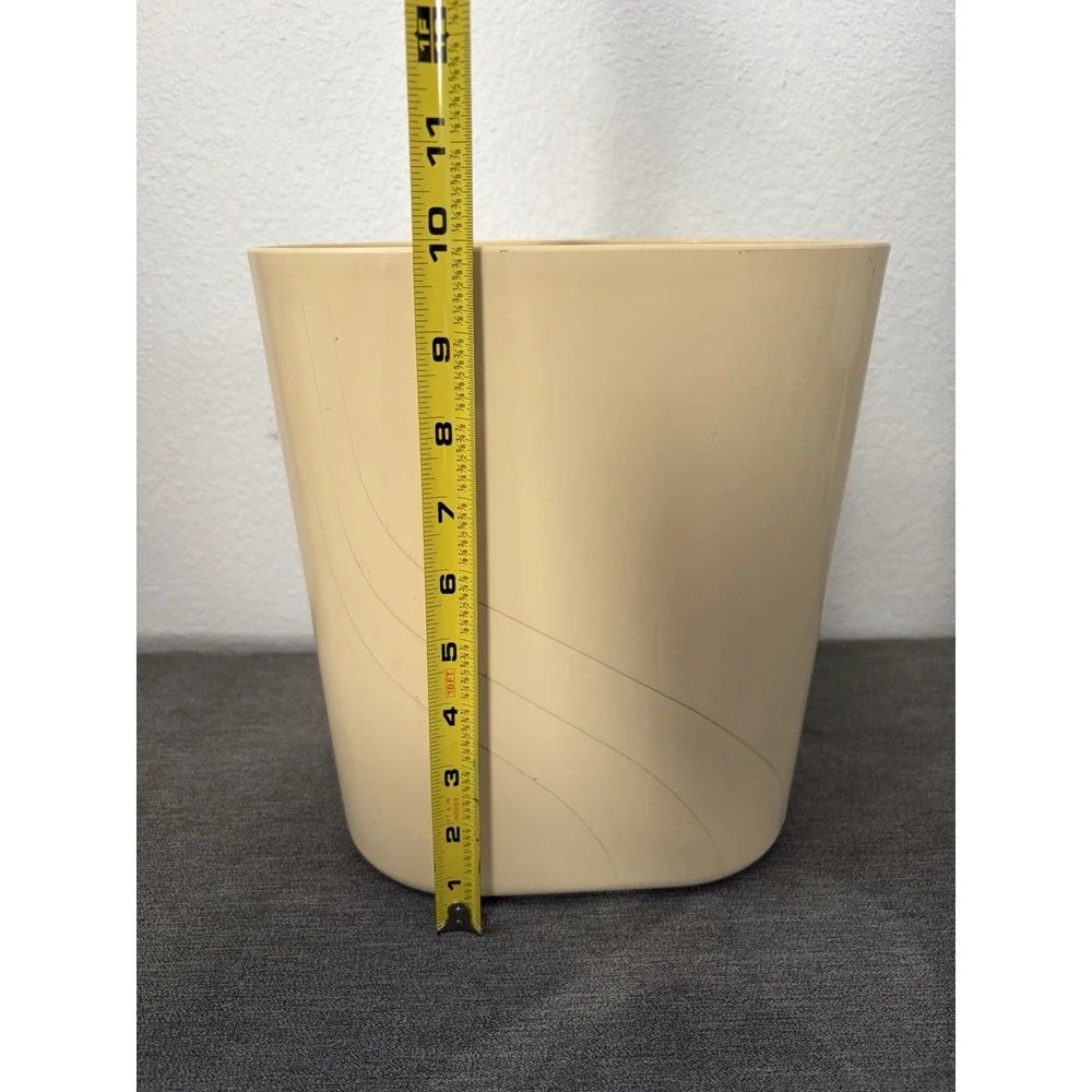 Rubbermaid Wastebasket Almond Oval Swirl Contour Plastic Trash Can Vtg 80s